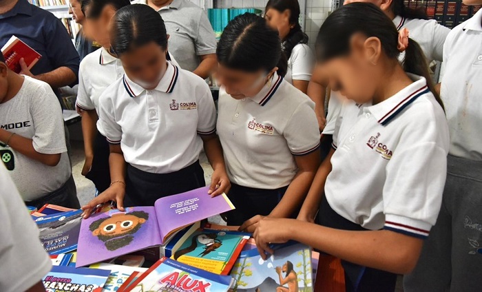Avanza Plan Estatal de Fomento a la Lectura; Cultura Colima entrega nuevos libros en bibliotecas de Minatitlán