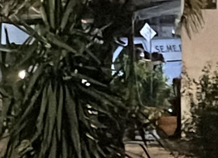 A medianoche del miércoles, asesinan a un hombre e incendian un negocio en Manzanillo
