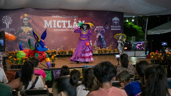 A través de conferencias el Festival del Mictlán acercaa los asistentes a la historia y rescate de nuestras raíces