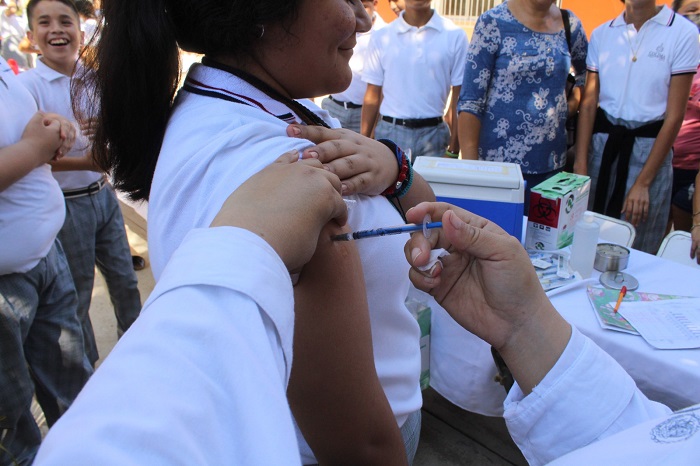 Invita Salud Colima a la vacunación y auto-cuidado, para prevenir enfermedades