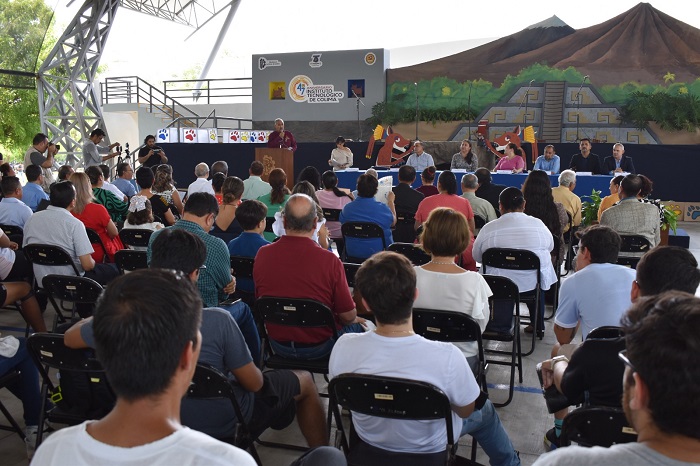 Reconocen aportes a la sociedad del Tec de Colima en su 47 aniversario