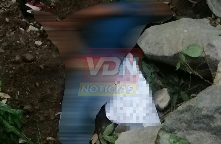 Localizan a un hombre lesionado junto a mensaje amenazante en Cofradía de Suchitlán, en Comala