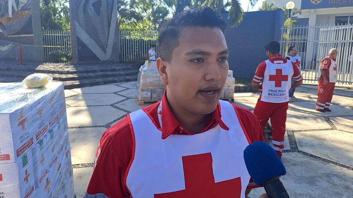 Cuando se va en misión humanitaria, la ayuda es para todos: Leopoldo Mendoza, voluntario de Cruz Roja