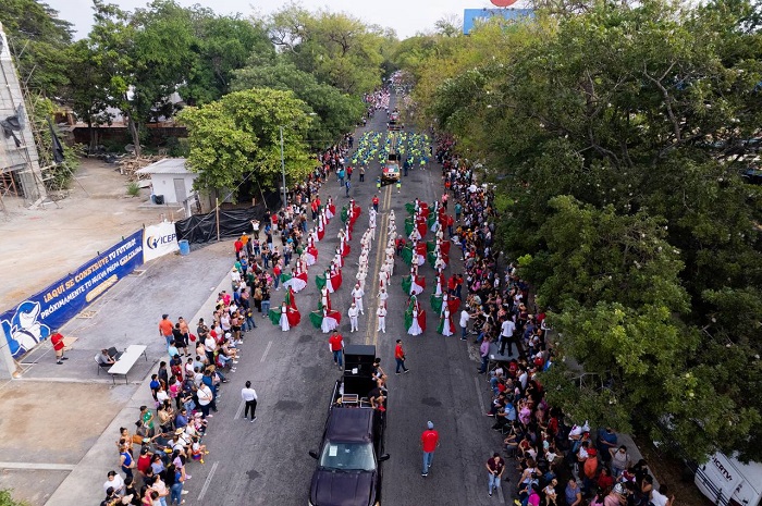 En Colima, más de 6 mil participantes en el desfile por el 113 Aniversario de la Revolución Mexicana