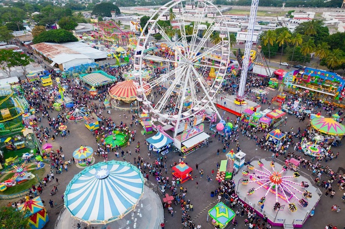 Cientos de niñas y niños disfrutaron de juegos gratis en la Feria de Colima