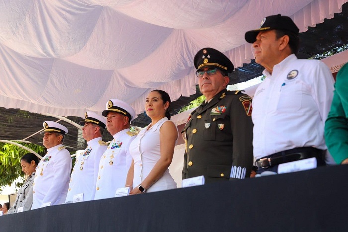 Gobernadora de Colima agradece y reconoce a integrantes de la Armada de México su sacrificio y entrega