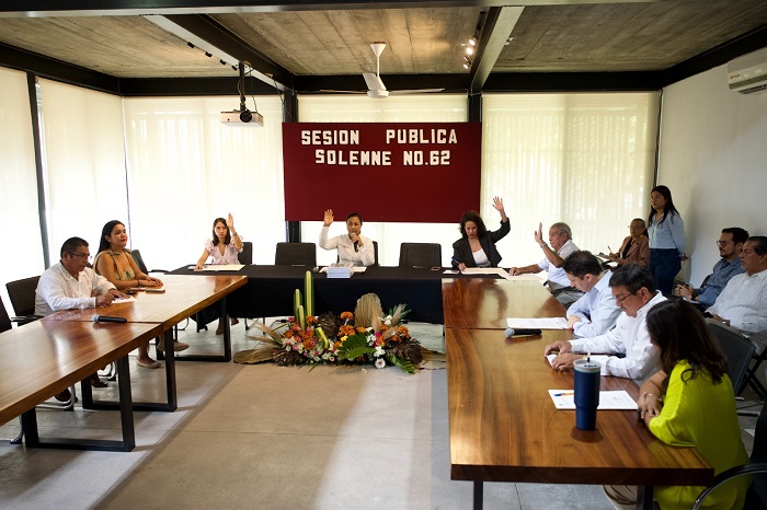 Niegan regidores el desarrollo de la Sesión Solemne para entregar el 5° Informe de Resultados de Manzanillo