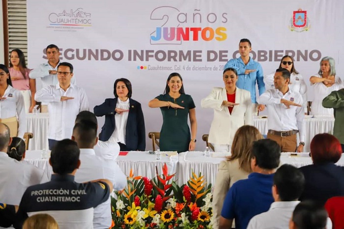 Indira acude al 2° Informe en Cuauhtémoc; pide seguir trabajando en equipo para colaborar con bienestar de las y los colimenses