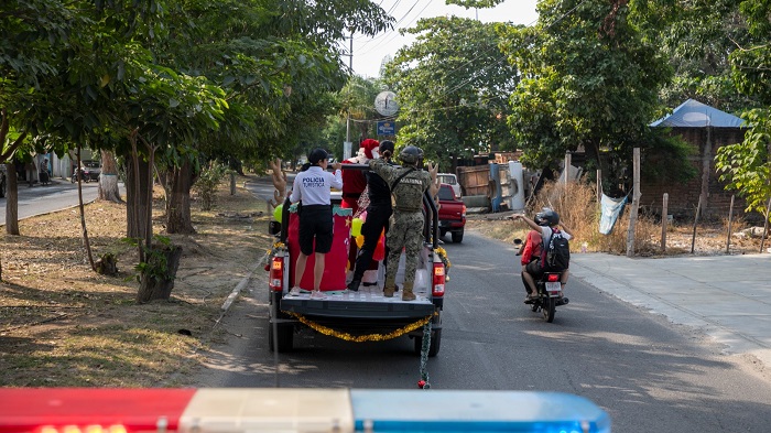 El Ayuntamiento de Manzanillo realizó Caravana Policial “Atrapando Sonrisas”