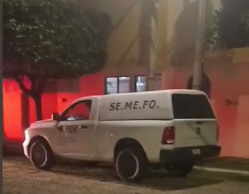 Afuera de una barbería en Vista del Mar en Manzanillo, lesionan a un hombre a balazos