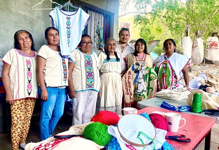 Cultura Colima concreta en Zacualpan proyecto para el rescate de traje indígena