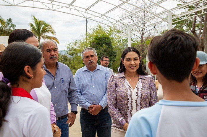 Indira entregó y supervisó #ObrasQueTransforman en el municipio de Colima; se invierten más de 3 mdp