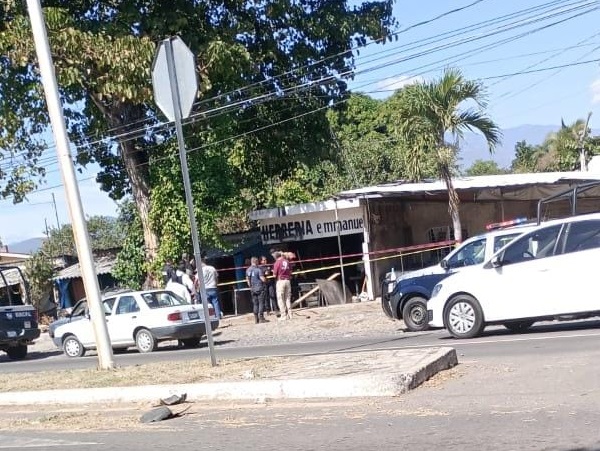 Asesinan a balazos a un hombre en un taller en la localidad de Los Limones de Coquimatlán
