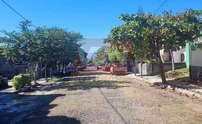 Balean fachada de vivienda en la colonia Quinta Tívoli, en la ciudad de Colima