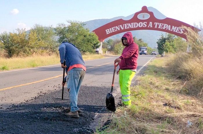 Seidum da mantenimiento a carreteras en Colima, Cuauhtémoc e Ixtlahuacán