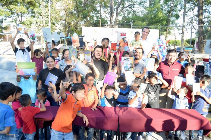 Subsecretaría de Cultura y DIF Estatal Colima entregan libros en albergues infantiles del CAS