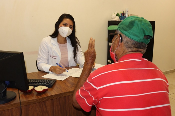 DIF Estatal Colima ofrece diversos servicios médicos a población de escasos recursos y sin seguridad social