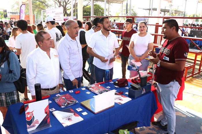 Secretario de Educación inaugura en Manzanillo la Feria Profesiográfica 2024