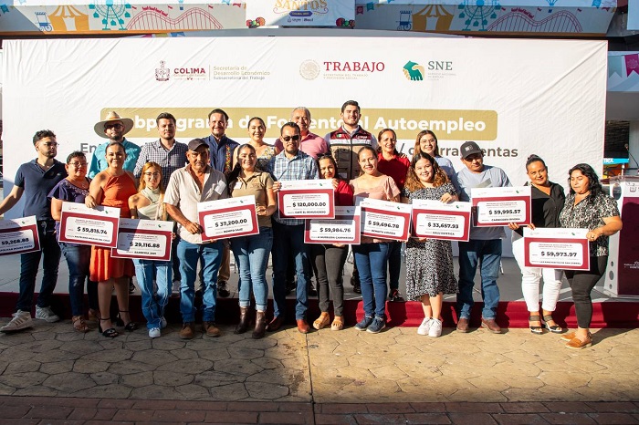 Gobernadora entrega equipo, maquinaria y herramienta de Fomento al Autoempleo a 73 personas, por casi 2 mdp