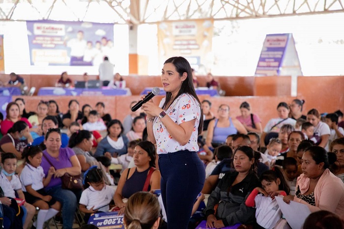 Indira sigue entregando Mi ColiBeca para Empezar; este martes la reciben estudiantes de Cuauhtémoc