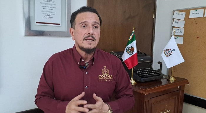 Buscan eliminar rezago educativo en empresas de Colima: Javier Pinto