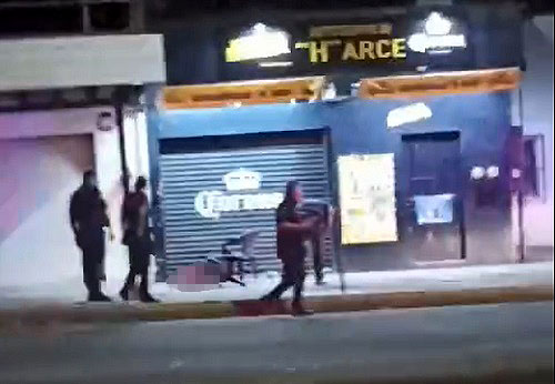 Ejecutan a un hombre en el exterior de un depósito de cerveza en la avenida B. Juárez en VdeA