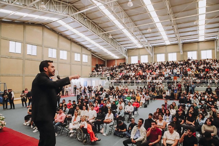 Un millón de jóvenes ingresarán a la universidad: Máynez