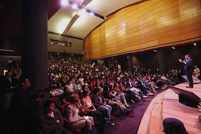 Las universidades serán el centro de mi campaña: Máynez