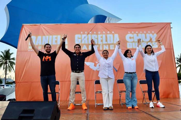 Ante cientos de personas en Manzanillo, arrancó la campaña de Movimiento Ciudadano para el Senado y las Diputaciones Federales