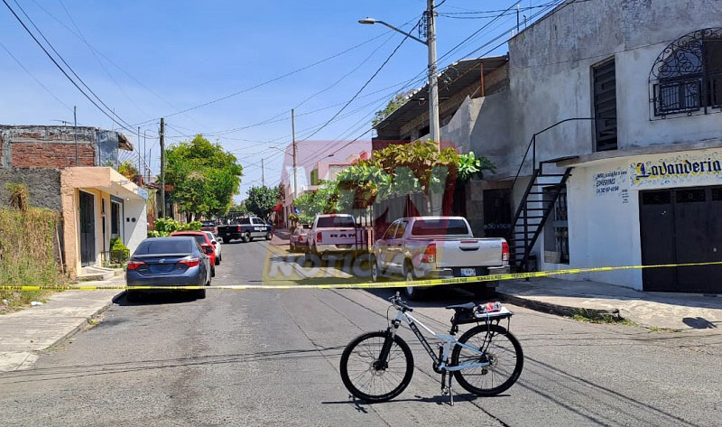 Agresión a balazos deja una mujer muerta en el centro de Colima