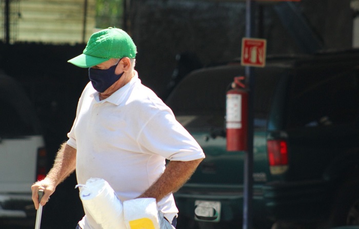 Exposición prolongada al sol puede provocar ‘golpe de calor’, alerta Salud