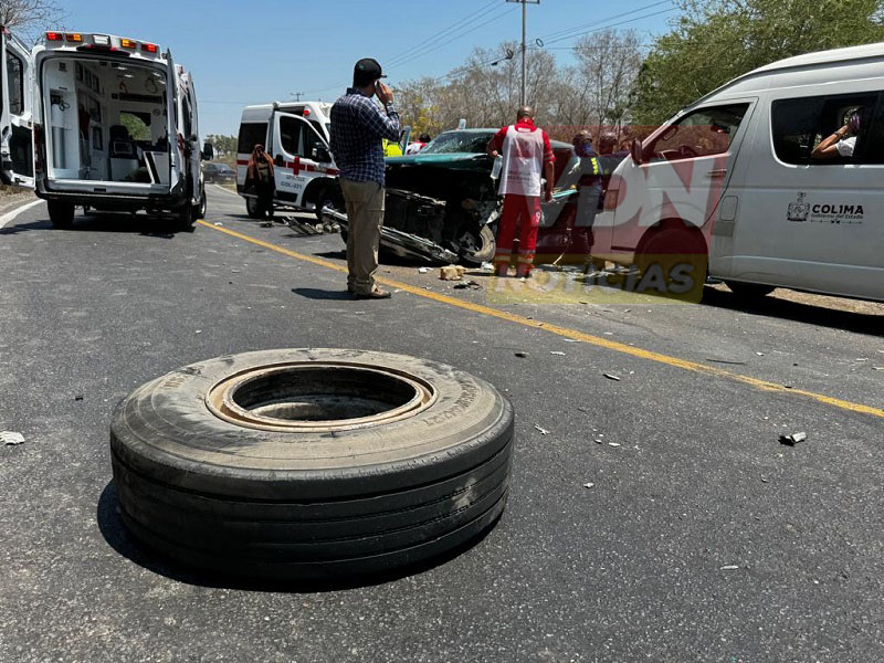 Un lesionado grave y dos leves deja fuerte accidente en Tecomán