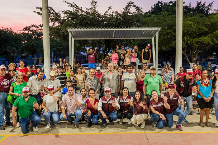 Armando Reyna se reúne con las familias de la Ladislao Moreno “La Curva”