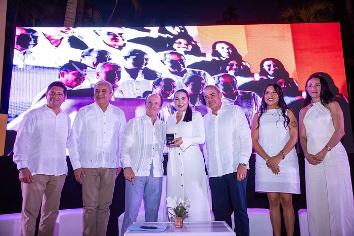 Gobernadora destaca importancia de Hotel Las Hadas by Brisas en la economía y el turismo de Colima