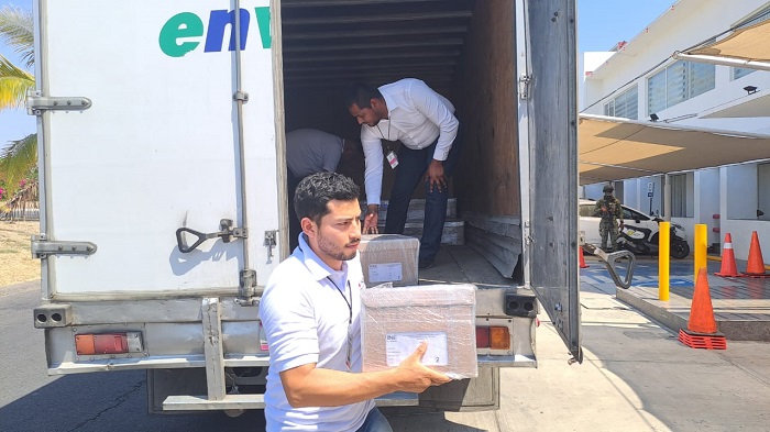 Recibe Junta Local Ejecutiva del INE Colima las listas nominales que se usarán el día de la elección