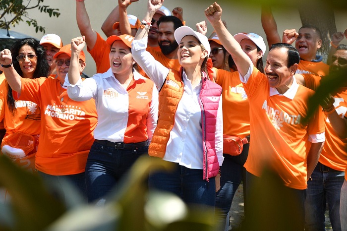 Avanza Margarita Moreno con paso firme en su campaña; tras 10 días ha caminado 25 colonias