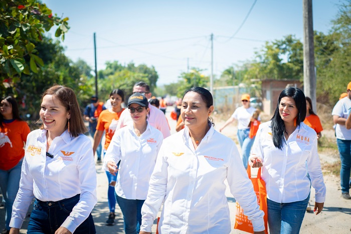 Trabajará Martha Zepeda del Toro por el progreso de las comunidades de Manzanillo