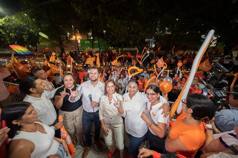 Martha Zepeda del Toro solicita su registro como candidata a la Presidencia Municipal de Manzanillo