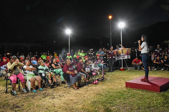 Rosi Bayardo recibe amplio respaldo en Gira por Colonias