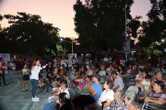 Habitantes de la Juan José Ríos reconocen trabajo de TEY y se suman a su proyecto de reelección.