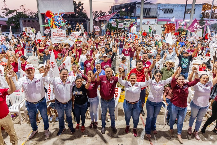 Trabajaremos de la mano con comunidades, reafirma Armando Reyna compromisos en cierre en Cerro de Ortega