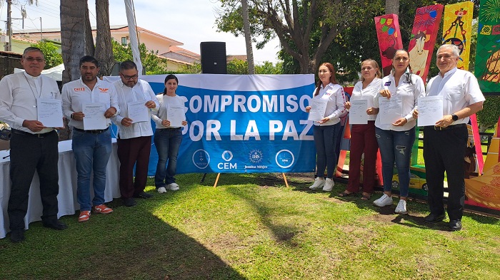 Firman Compromiso por la Paz candidatos a alcaldía de Villa de Álvarez