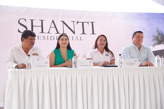 Gobernadora acompaña colocación de primera piedra de Shanti Residencial, en Manzanillo