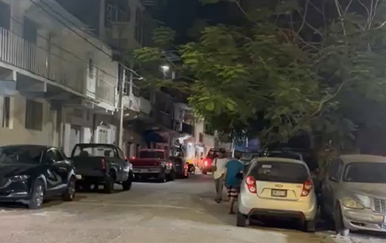 En agresión a balazos en el centro de Manzanillo, resulta un hombre muerto y tres más lesionados