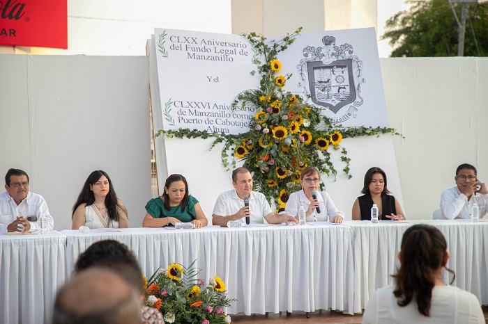 Ayuntamiento de Manzanillo conmemora fechas históricas del municipio