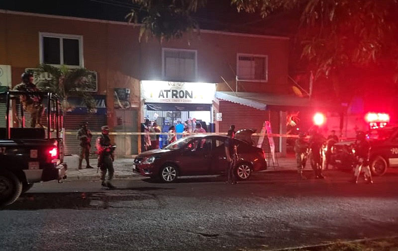 Muere hombre agredido a balazos al interior de una tienda en la avenida Pablo Silva, en VdeA