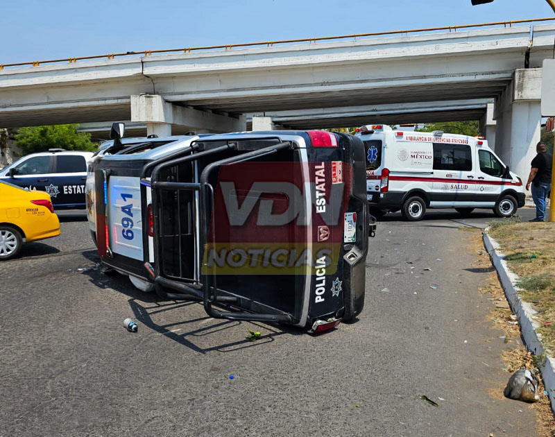 Choque entre patrulla y taxi deja seis lesionados y cuantiosos daños materiales en la zona oriente de Colima