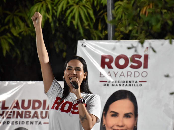 Rosi Bayardo festeja a las mamás en Manzanillo