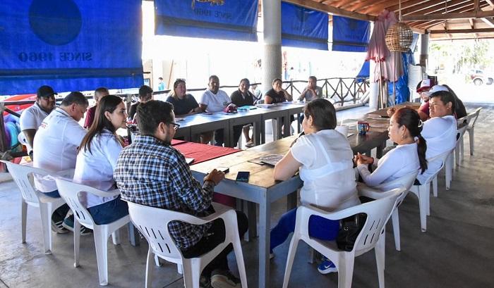 Rosi Bayardo dialogó con comerciantes de Miramar y hacen equipo