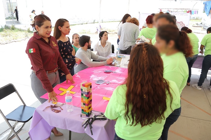 Gobierno de Colima lleva Feria de Servicios al Cereso Femenil